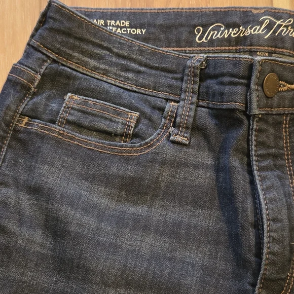 Universal Thread Women's Skinny Jeans - Dark Blue - Picture 5 of 9